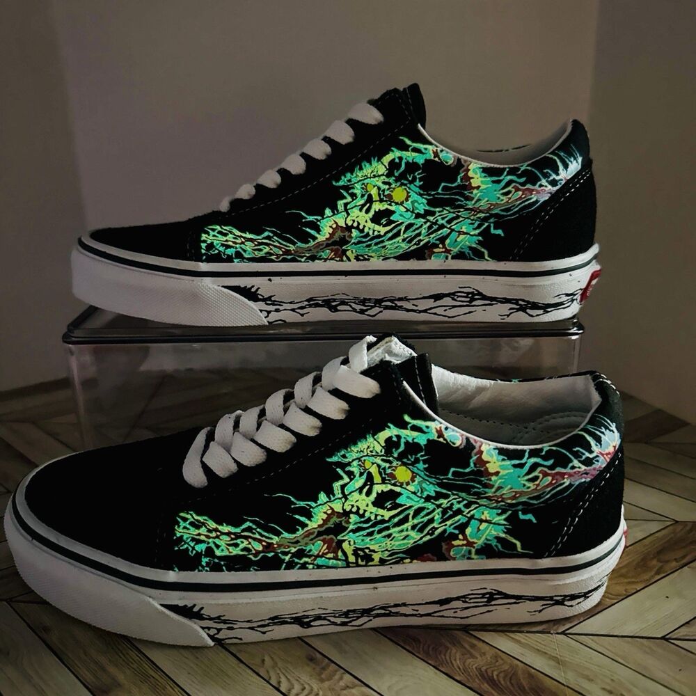 Vans Old Skool Zap M 3.5 W 5 Black Sneakers Glow In Dark Skull‎ House of Terrors
